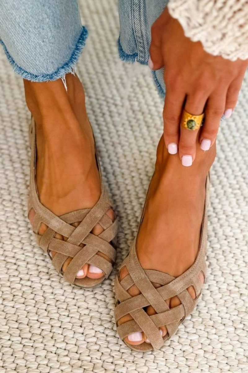 Sandali intrecciati colori disponibili