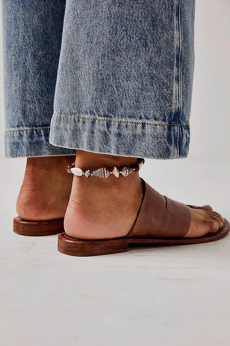 Sandali cut-out essenziali asimmetrici Marrone con anello al dito