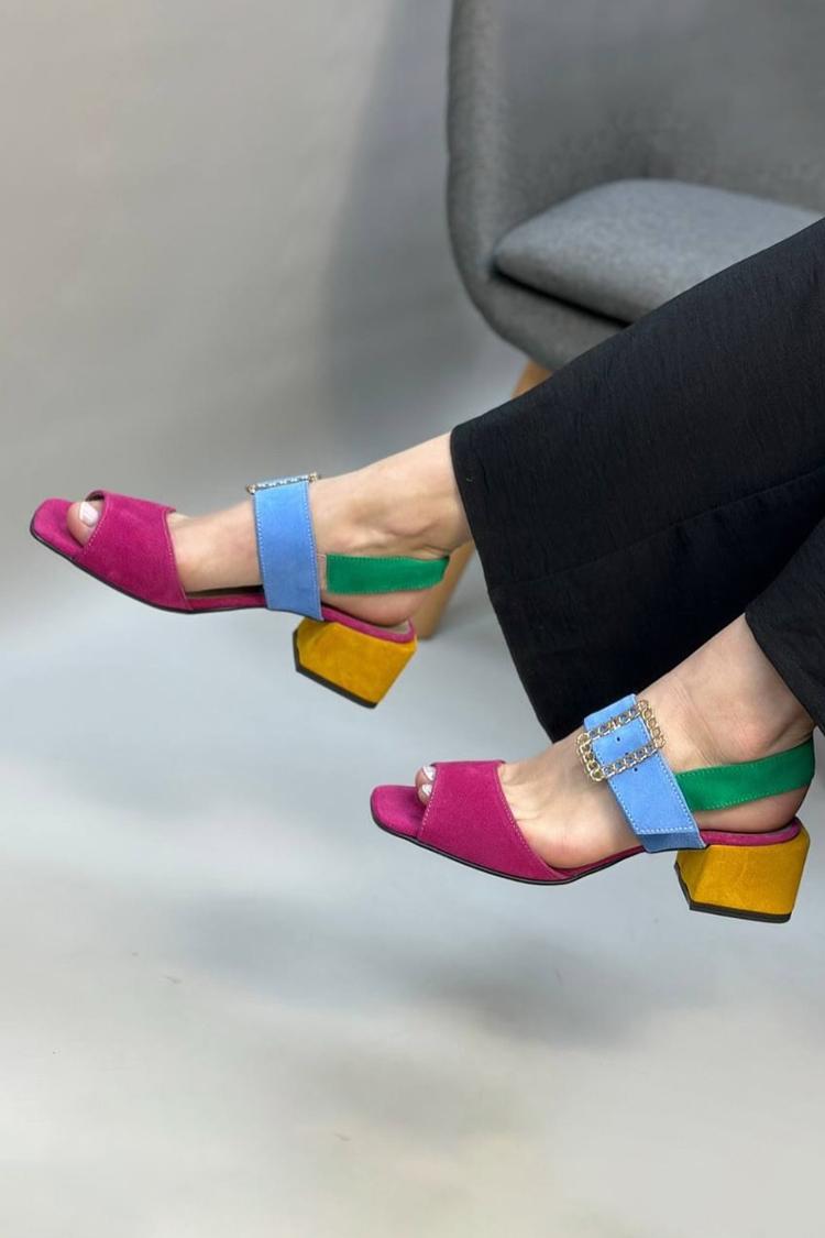 Tacchi chunky fucsia con fascia multicolor