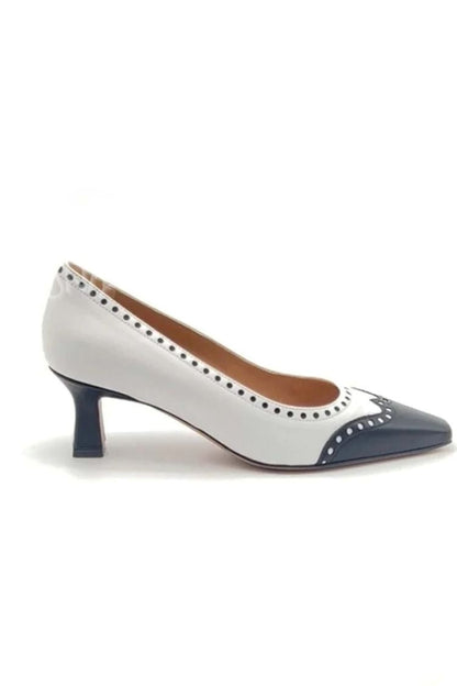 tacchi medi eleganti colorblock con cut-out e punta affusolata.