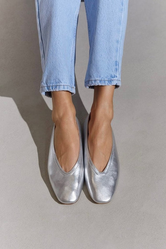 Ballerine metallizzate Argento a punta quadrata con scollo a V
