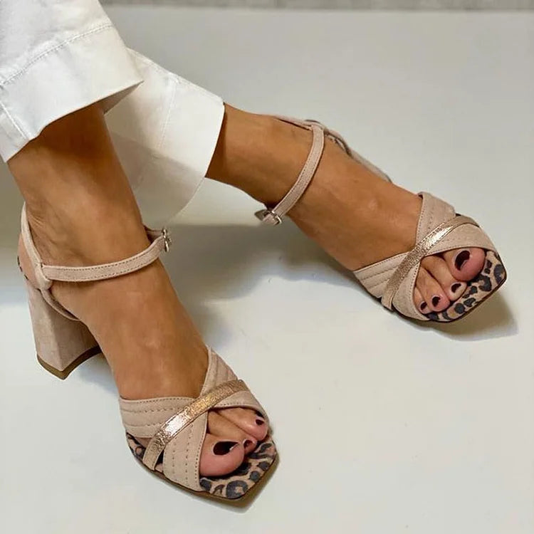 Tacchi larghi peep toe stampa leopardata patchwork Cachi