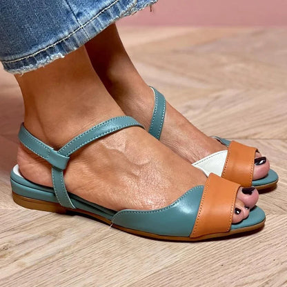 sandali trapuntati color block slingback con cinturino e punta aperta.