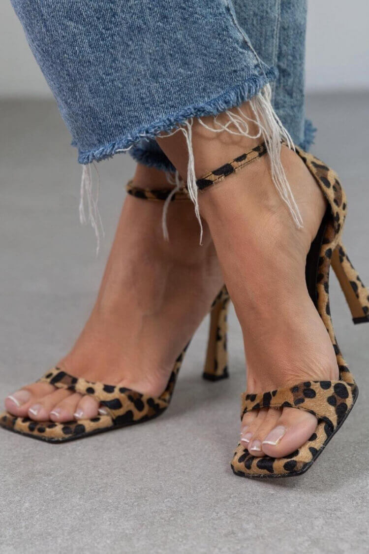 Sandali con tacco alto stampa leopardo