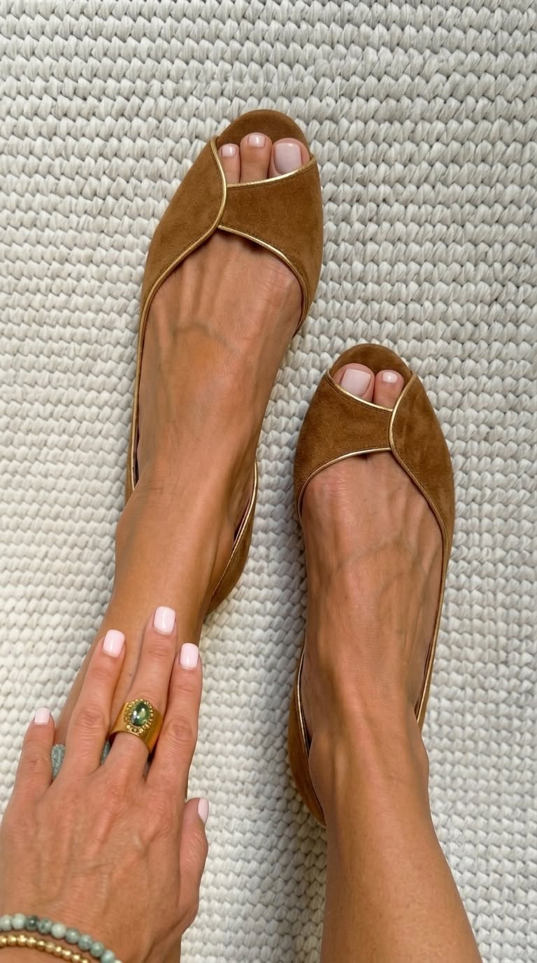 Ballerine peep toe d'Orsay scamosciate Beige e Oro