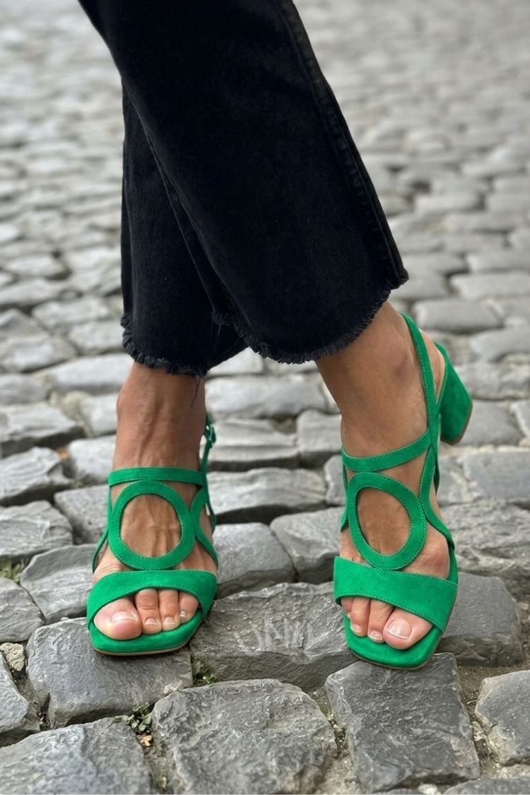 Sandali con tacco slingback cut-out Giallo a punta quadrata