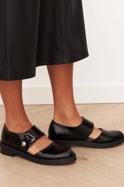 scarpe basse slingback con cut-out, punta rotonda e colore solido.