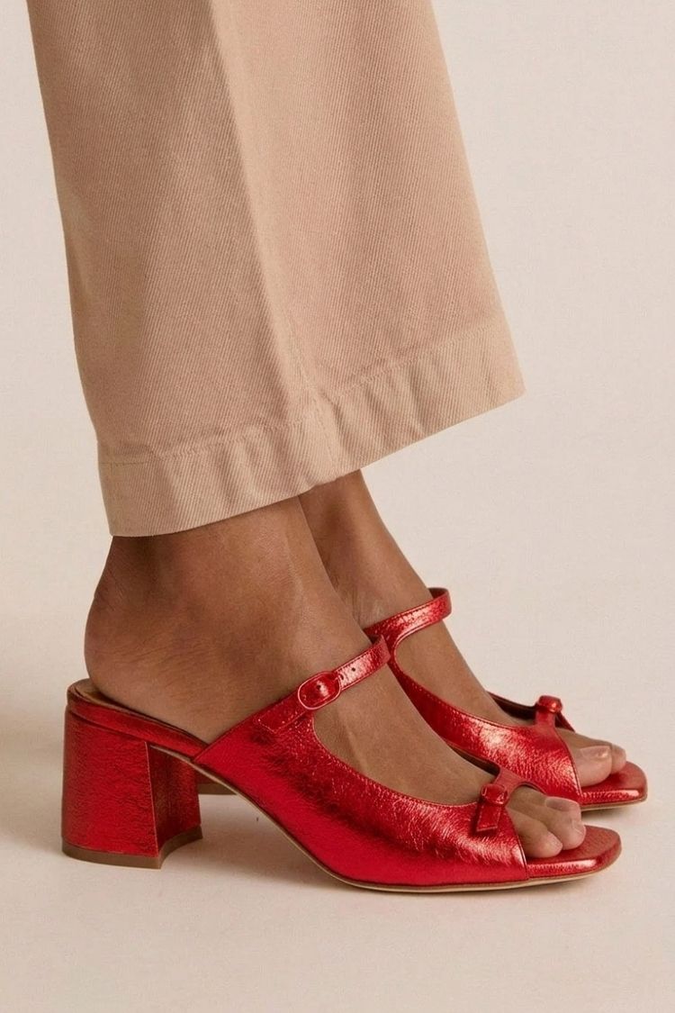 tacchi oro con slingback punta colorblock cut-out tacco largo.