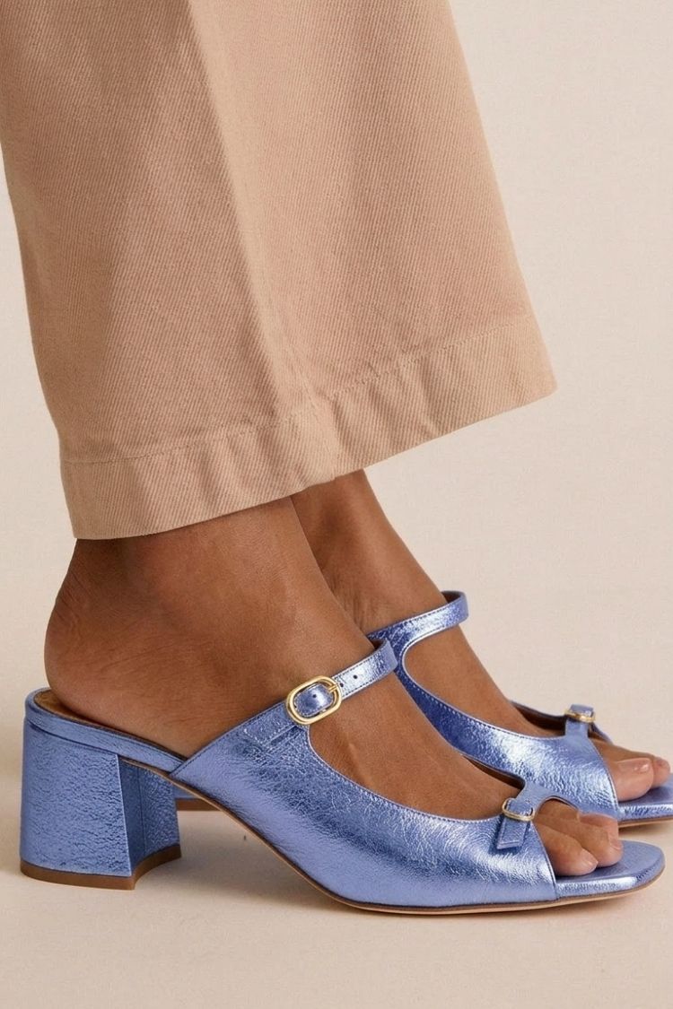 tacchi oro con slingback punta colorblock cut-out tacco largo.