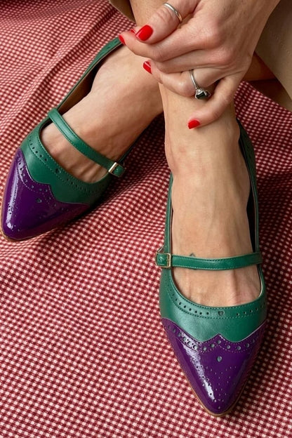 Tacchi bassi color block Bianco a punta con cinturino e fibbia sul collo del piede