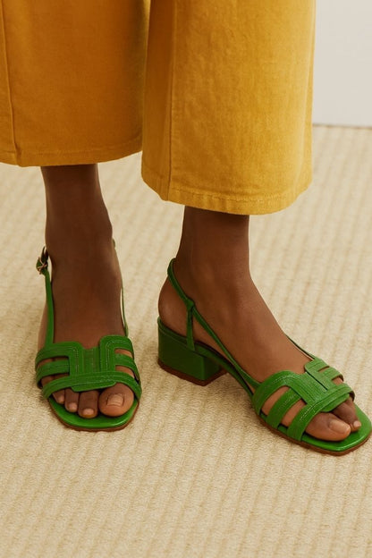 Sandali slingback con cinturini e tacco a blocco