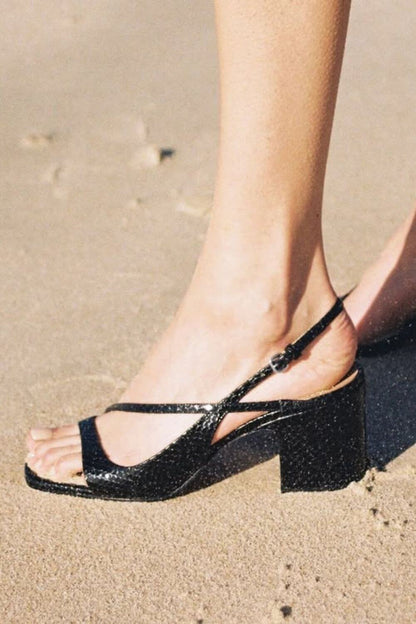 Sandali metallizzati con cinturini e tacco a blocco