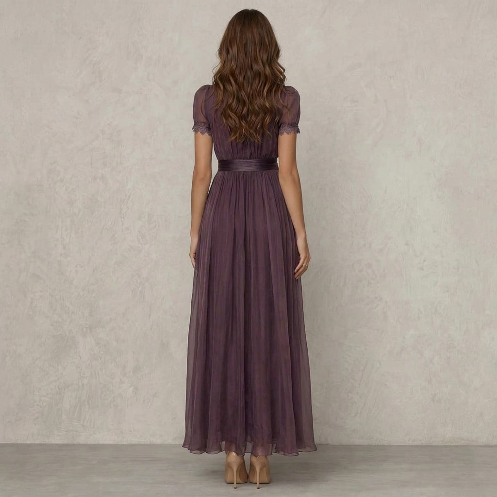 Flavia · Abito Lungo con Scollo Vintage e Pizzo