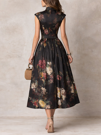Vestito Midi in Raso Nero con Colletto a Chiave, Gonna Plissettata e Stampa Floreale