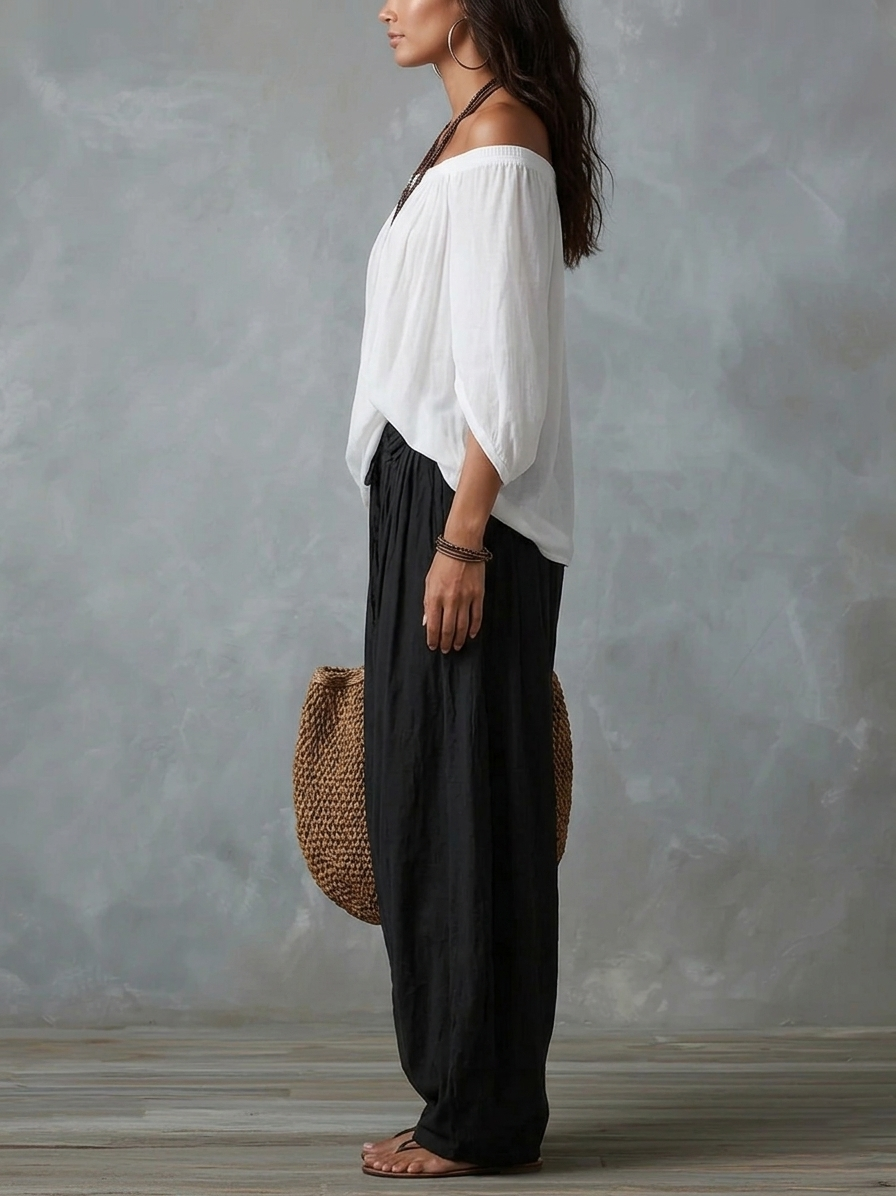 Completo Bianco con Top a Spalle Scoperte e Pantaloni a Lanterna Ampi